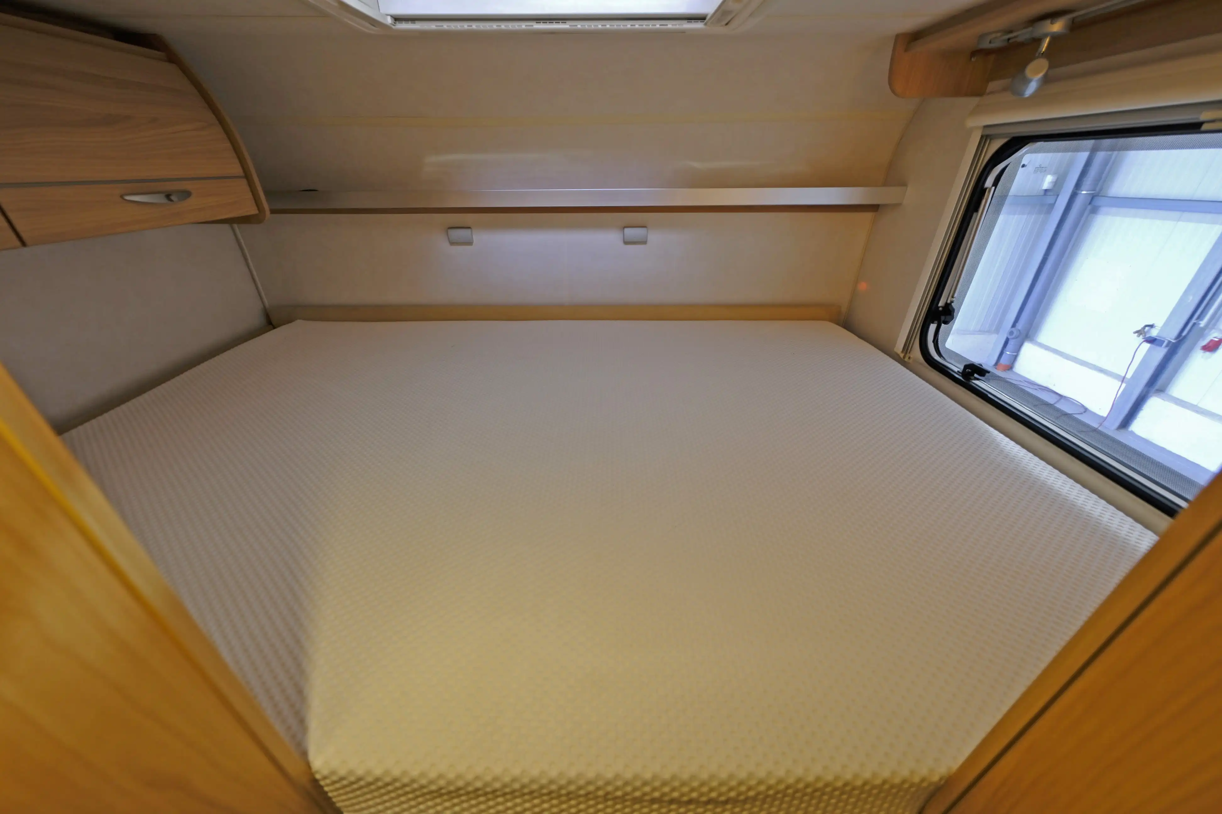 BUERSTNER Solano T 695